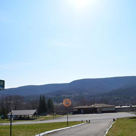 Ladd Brook Inn 포우날 외부 사진