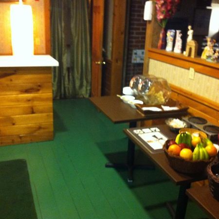 Ladd Brook Inn 포우날 외부 사진