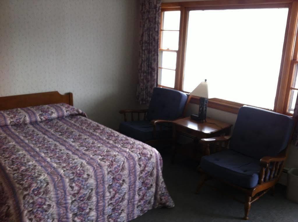 Ladd Brook Inn 포우날 외부 사진