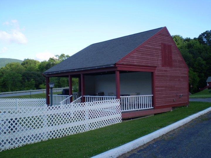 Ladd Brook Inn 포우날 외부 사진